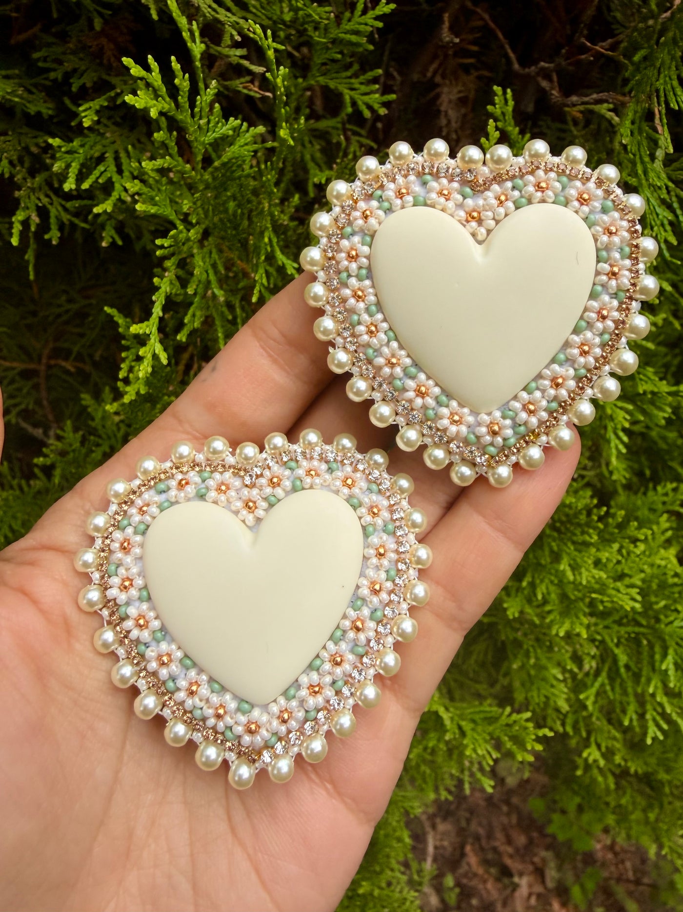 Ivory Floral Hearts